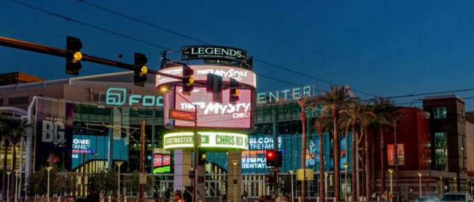 Night view of the Footprint Center arena in Phoenix, Arizona, USA.