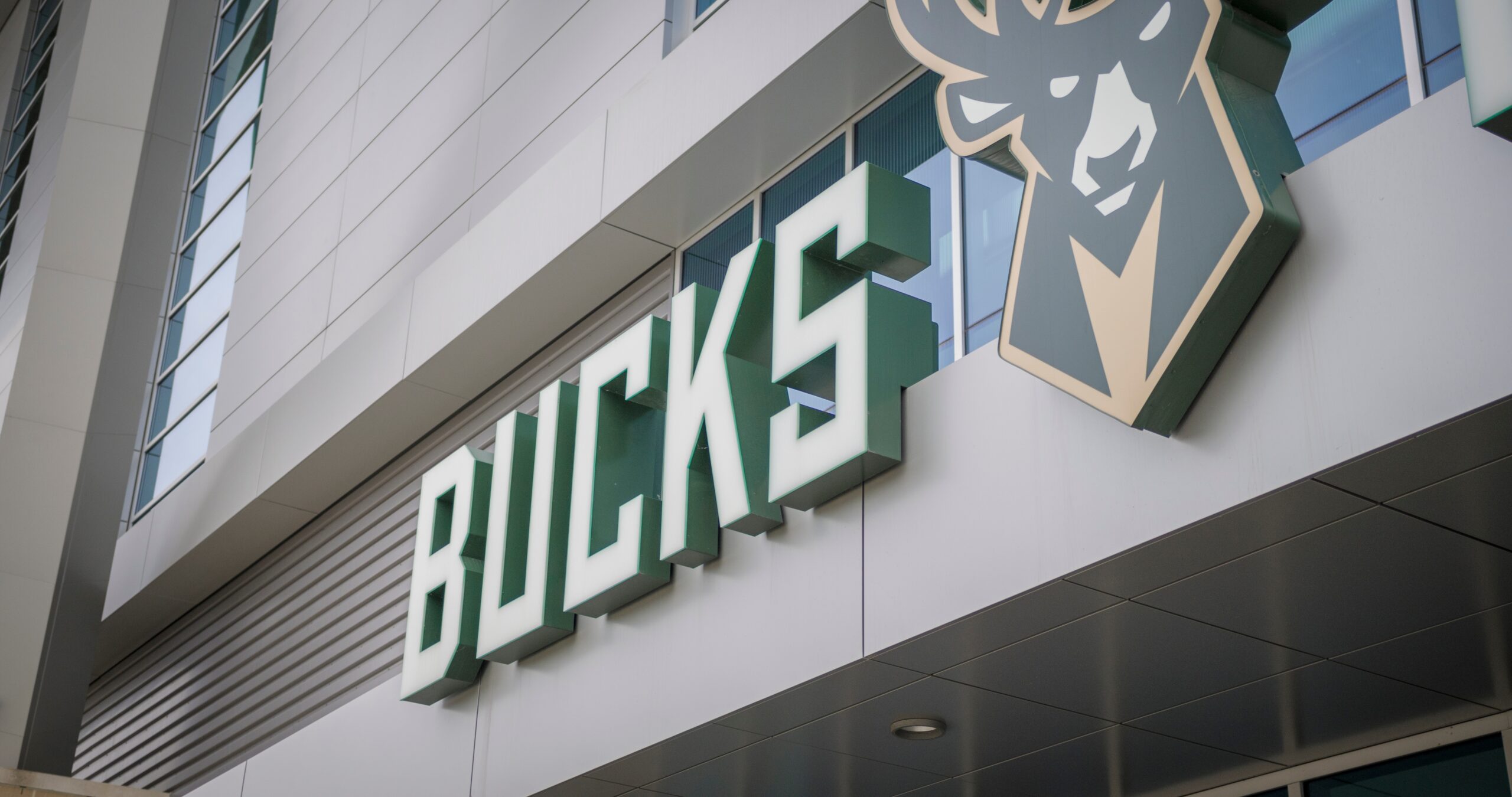 6 of the Best Restaurants Near Fiserv Forum The Stadiums Guide