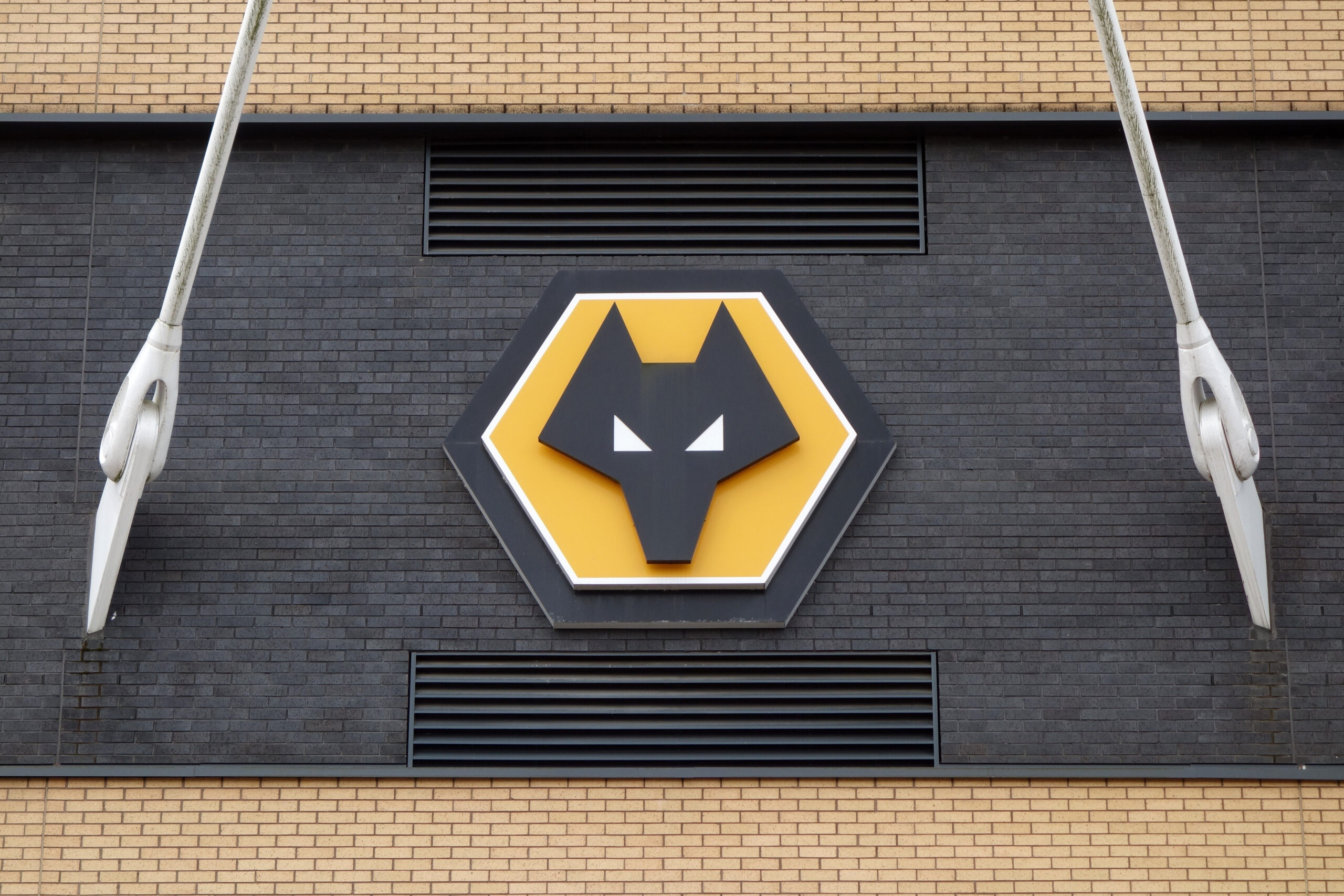 Where Do Away Fans Sit at Molineux Stadium? A Concise Guide The