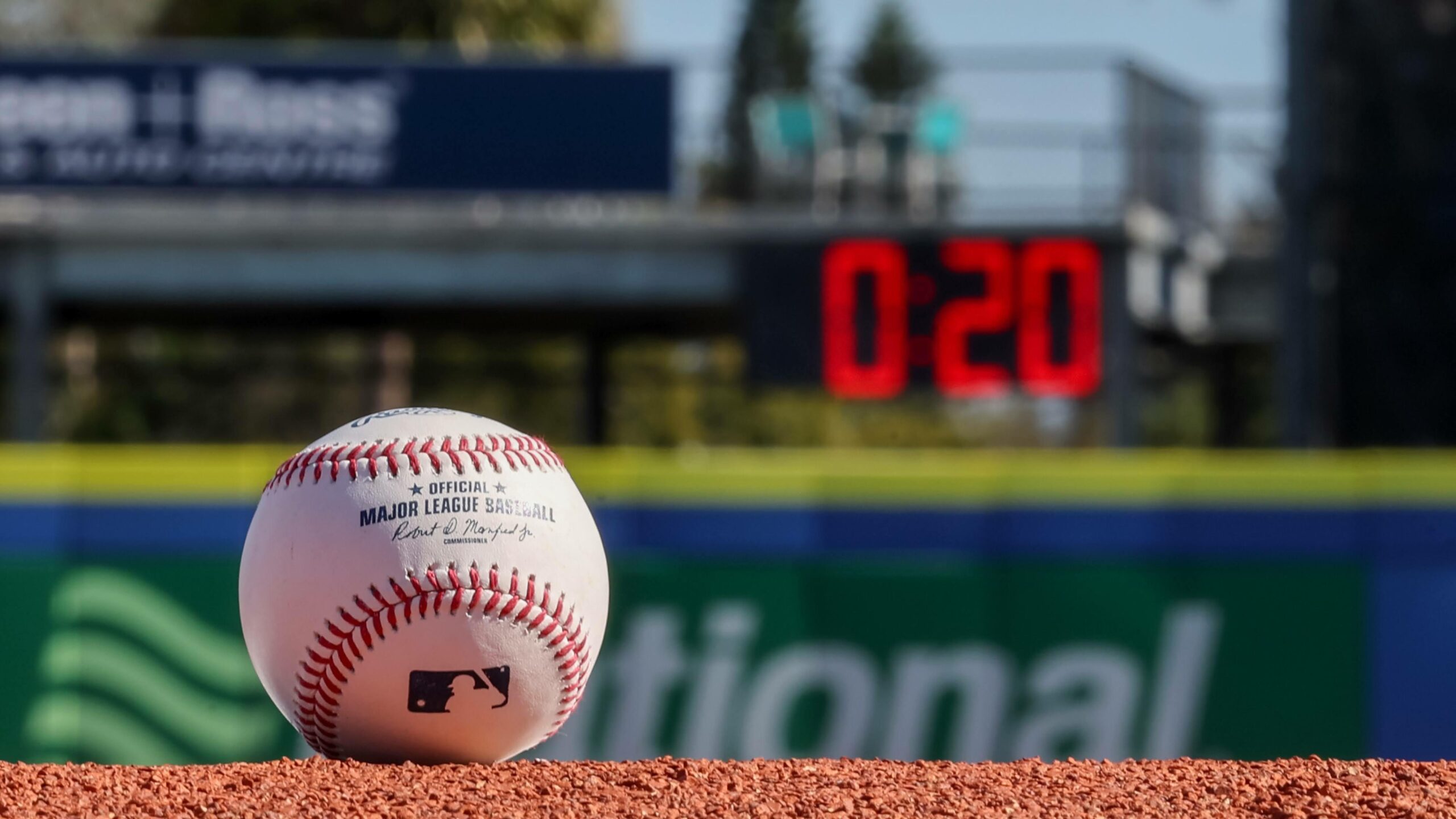 How Many Mlb Players Are There