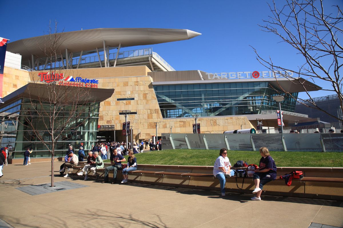 Target Field Ultimate Gate & Entrance Guide The Stadiums Guide
