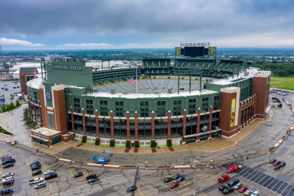 lambeau field tour entrance